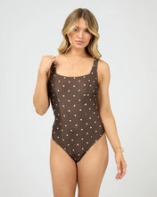 Load image into Gallery viewer, Emelia One pc - Brwn