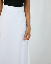 Load image into Gallery viewer, Essential Maxi Skirt - White