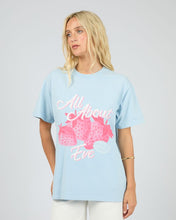 Load image into Gallery viewer, Berry Market Relaxed Tee