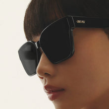 Load image into Gallery viewer, Drive In -Black Frame / Black Lens