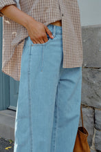 Load image into Gallery viewer, Demi Barrel Jean - Vintage Blue
