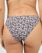 Load image into Gallery viewer, Carrie Classic Pant
