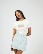 Load image into Gallery viewer, Via Santo Baby Tee Vintage White
