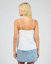 Load image into Gallery viewer, Winslet Top White
