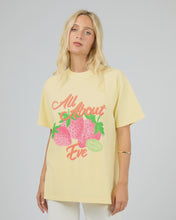 Load image into Gallery viewer, Berry Market Relaxed Tee - Yellow
