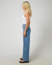 Load image into Gallery viewer, Jacqui Wide Leg Jean - Light Blue
