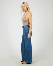 Load image into Gallery viewer, Washed Rib Lace Tank - Stone
