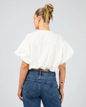 Load image into Gallery viewer, Icon Bubble Tee
