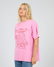 Load image into Gallery viewer, Rodeo Relaxed Tee - Pnk

