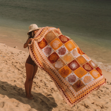 Load image into Gallery viewer, WovenThrow Seashell - Sand
