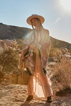 Load image into Gallery viewer, Woven Throw - Blush
